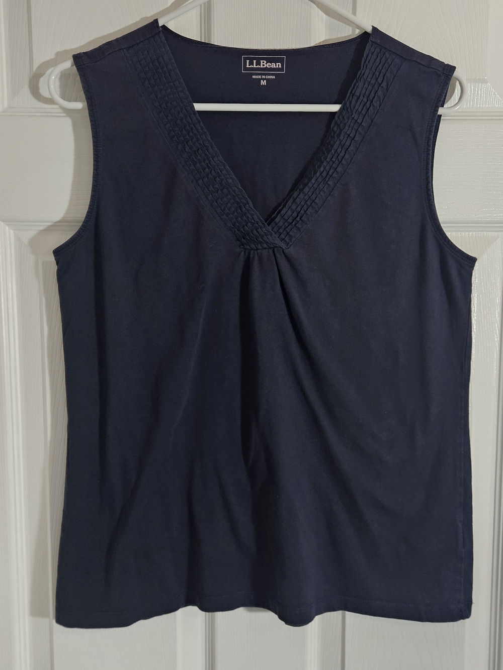 L.L. Bean Women's Medium  Spring/ Summer Classic Navy Sleeveless Cotton Blouse